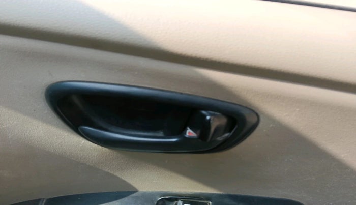 2011 Hyundai i10 ERA 1.1, Petrol, Manual, 1,12,927 km, interior