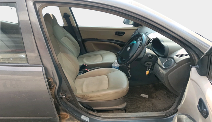 2011 Hyundai i10 ERA 1.1, Petrol, Manual, 1,12,927 km, interior