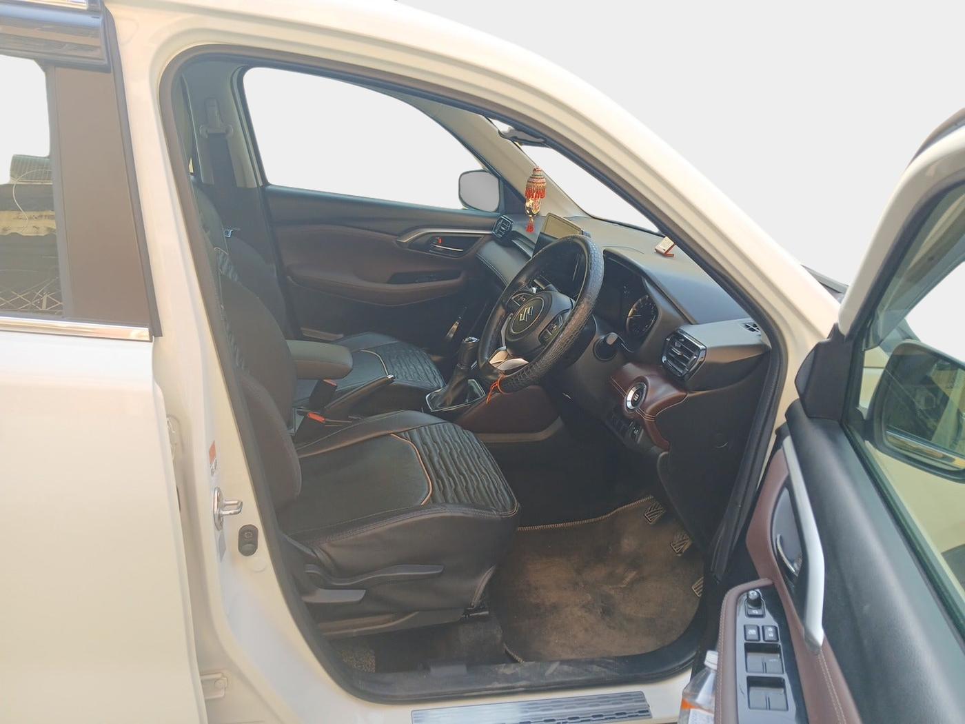 2023 Maruti Grand Vitara ZETA SMART HYBRID, Petrol, Manual, 20,429 km, interior