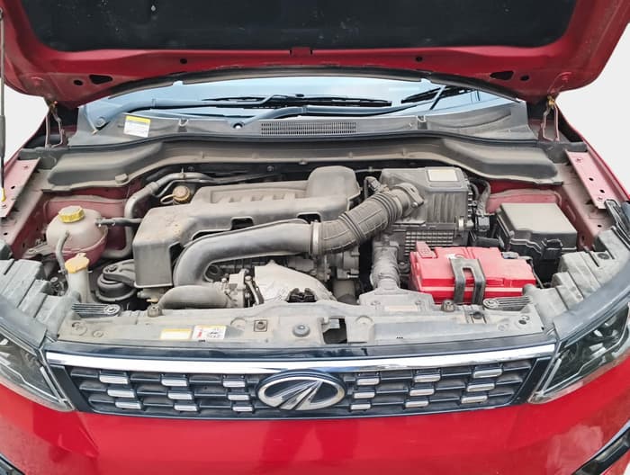 2019 Mahindra XUV300 W8 1.5 DIESEL, Diesel, Manual, 28,430 km, exterior