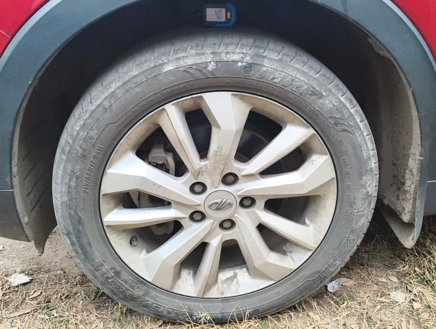 2019 Mahindra XUV300 W8 1.5 DIESEL, Diesel, Manual, 28,430 km, tyre