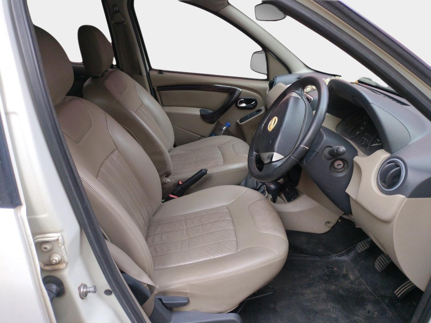 2014 Nissan Terrano XV D THP PREMIUM 110 PS, Diesel, Manual, 1,94,138 km, interior