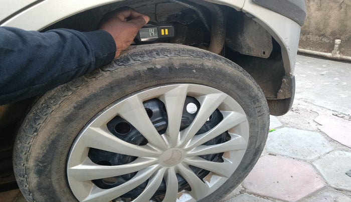 2015 Maruti Wagon R 1.0 VXI, Petrol, Manual, 39,496 km, tyre