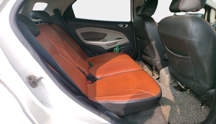 2014 Ford Ecosport TITANIUM 1.5L DIESEL, Diesel, Manual, 2,67,493 km, interior