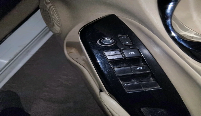 2018 Toyota YARIS VX CVT, Petrol, Automatic, 19,232 km, interior