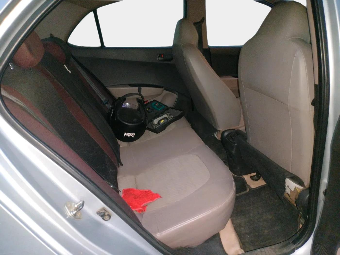 2019 Hyundai Xcent S 1.2, Petrol, Manual, 1,05,000 km, interior