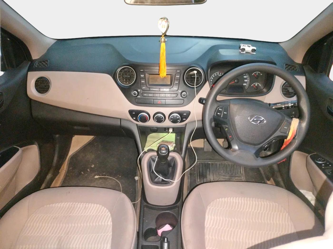 2019 Hyundai Xcent S 1.2, Petrol, Manual, 1,05,000 km, interior