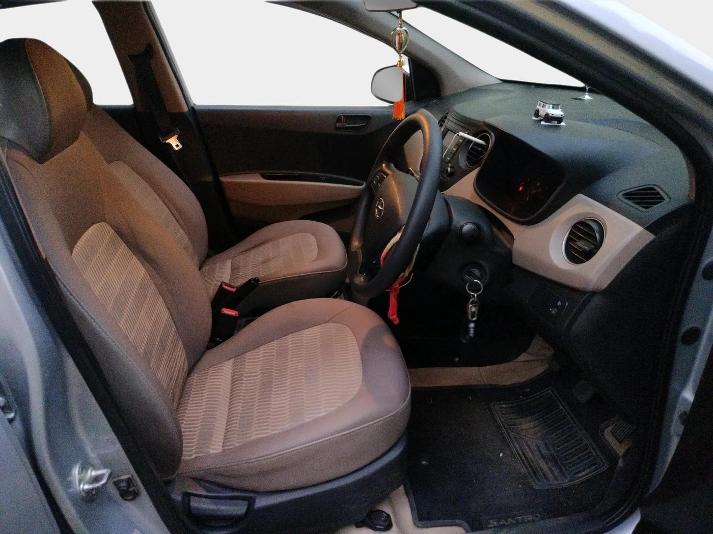 2019 Hyundai Xcent S 1.2, Petrol, Manual, 1,05,000 km, interior