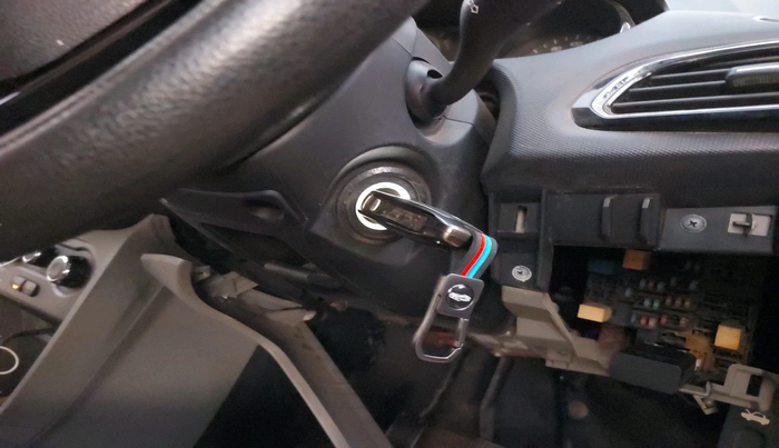 2018 Tata Tiago XZ PETROL, Petrol, Manual, 42,884 km, interior