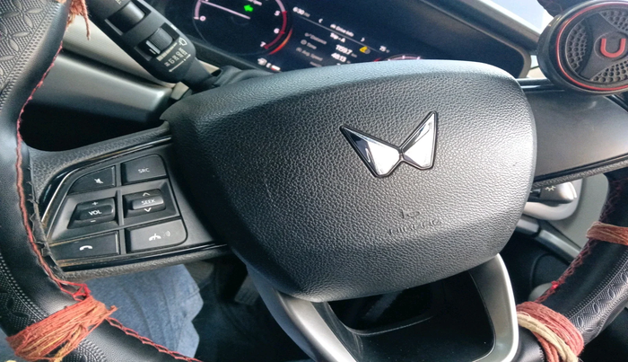 2023 Mahindra XUV700 MX D MT 5 STR, Diesel, Manual, 51,317 km, interior