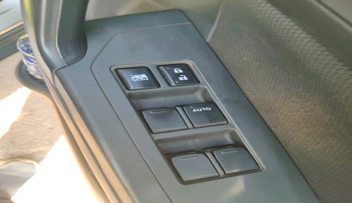 2018 Maruti Vitara Brezza VDI, Diesel, Manual, 96,455 km, interior