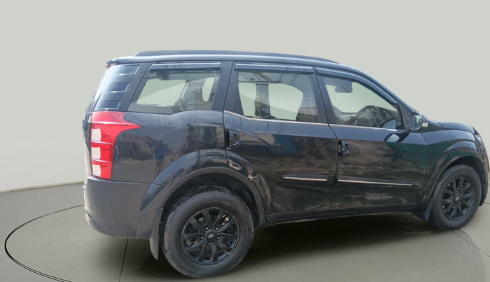 2018 Mahindra XUV500 W10, Diesel, Manual, 1,56,642 km, exterior