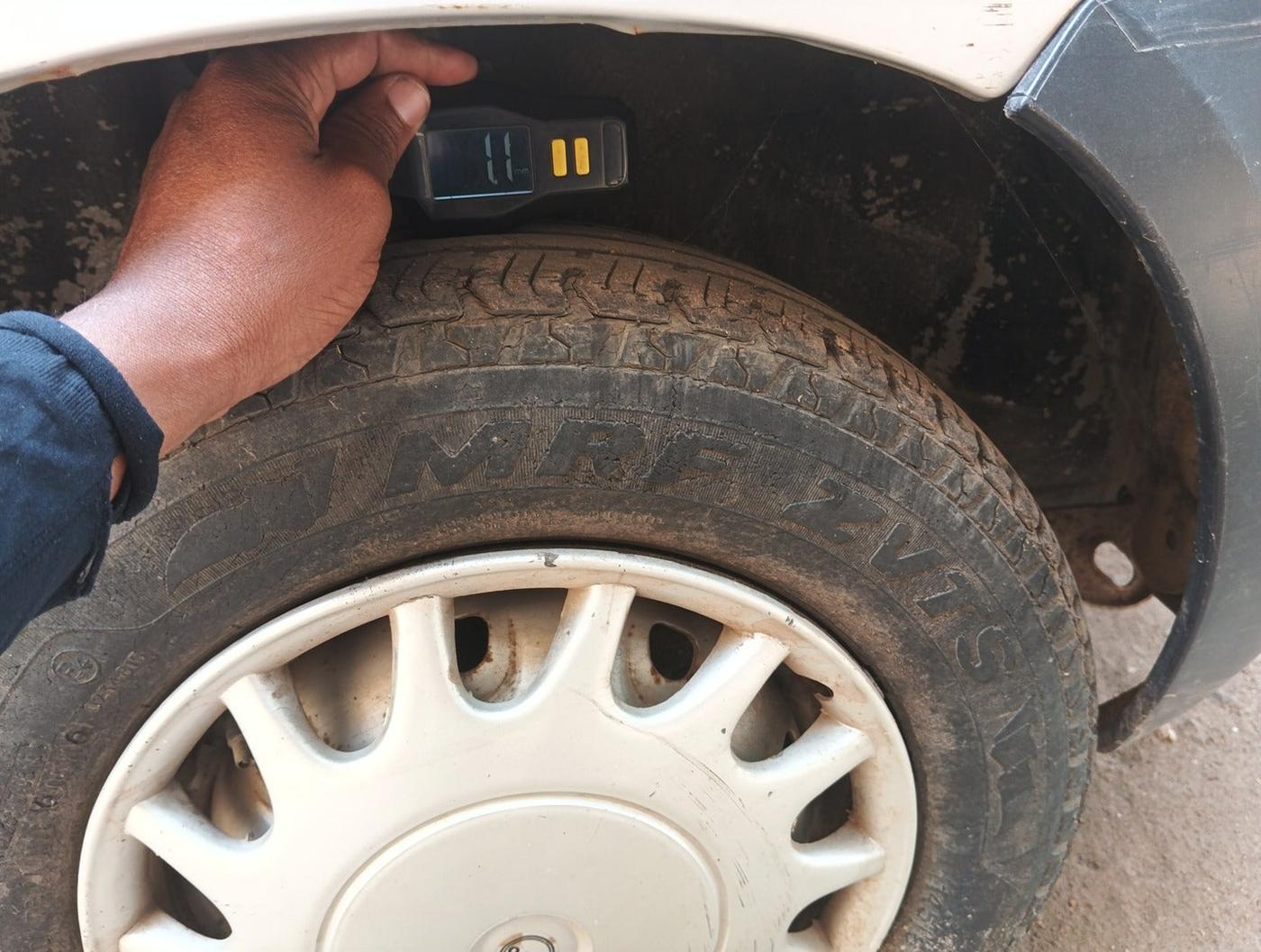 2010 Maruti Alto LXI, Petrol, Manual, 36,911 km, tyre