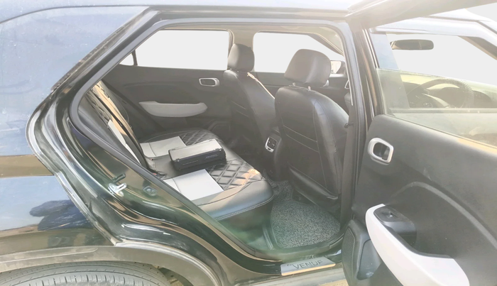 2023 Hyundai VENUE S(O) 1.2, Petrol, Manual, 29,866 km, interior