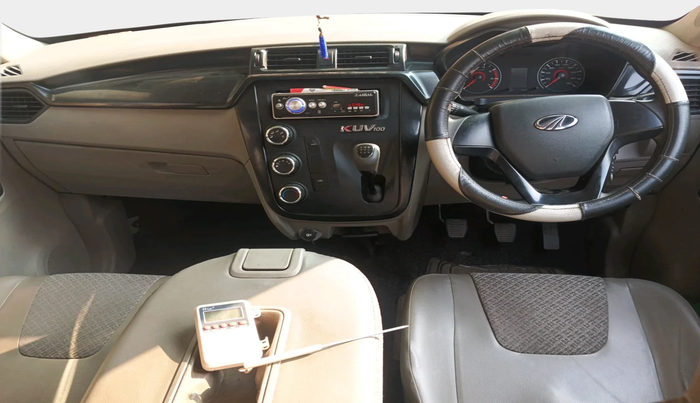 2017 Mahindra Kuv100 K4 6 STR, Petrol, Manual, 59,241 km, interior