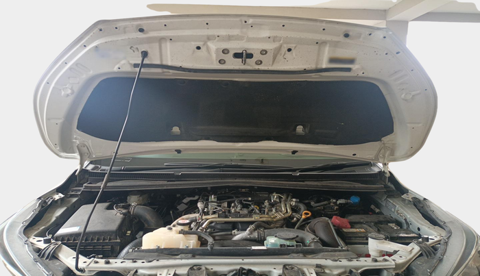 2024 Toyota Innova Crysta GX Plus 8 STR, Diesel, Manual, 7,577 km, exterior