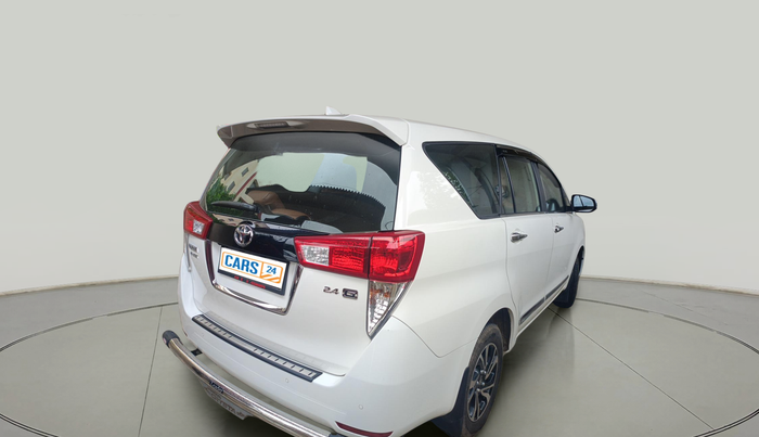 2024 Toyota Innova Crysta GX Plus 8 STR, Diesel, Manual, 7,577 km, exterior