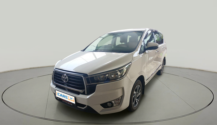 2024 Toyota Innova Crysta GX Plus 8 STR, Diesel, Manual, 7,577 km, exterior