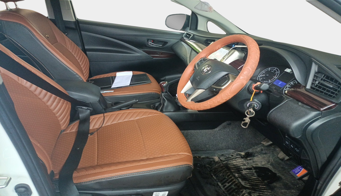 2024 Toyota Innova Crysta GX Plus 8 STR, Diesel, Manual, 7,577 km, interior