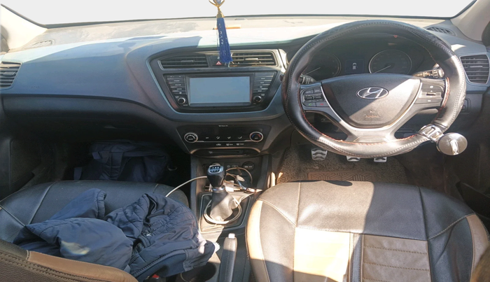 2017 Hyundai i20 Active 1.2 SX, Petrol, Manual, 83,940 km, interior