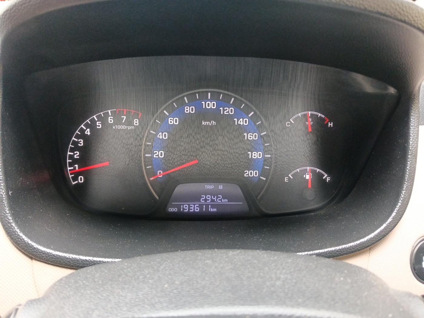 2014 Hyundai Xcent SX 1.2, Petrol, Manual, 1,93,611 km, interior