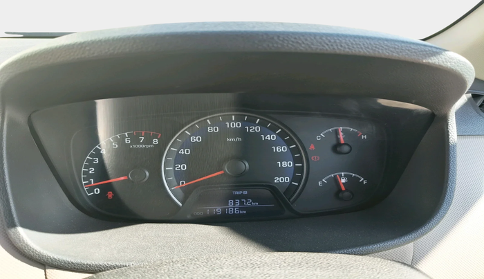 2015 Hyundai Xcent S 1.2, Petrol, Manual, 1,19,186 km, interior