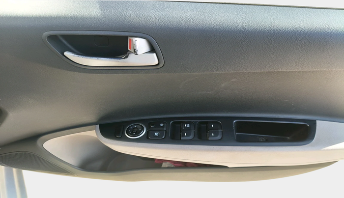 2015 Hyundai Xcent S 1.2, Petrol, Manual, 1,19,186 km, interior