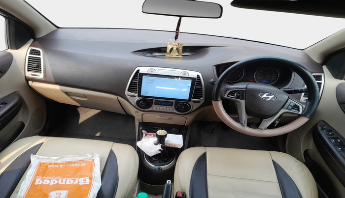 2010 Hyundai i20 SPORTZ 1.2, Petrol, Manual, 1,36,039 km, interior