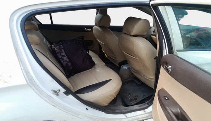 2010 Hyundai i20 SPORTZ 1.2, Petrol, Manual, 1,36,039 km, interior