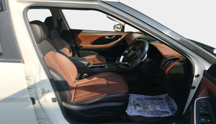 2024 Hyundai ALCAZAR 1.5 SIGNATURE (O) TURBO DCT 7, Petrol, Automatic, 20,809 km, interior