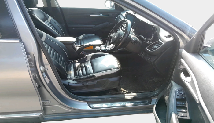 2020 KIA SELTOS HTK PLUS AT 1.5 DIESEL, Diesel, Automatic, 49,453 km, interior