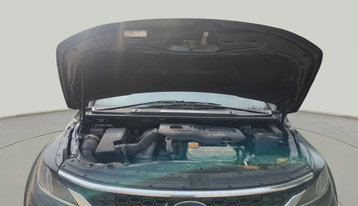 2017 Tata Hexa XM 4X2 7 STR, Diesel, Manual, 71,422 km, exterior