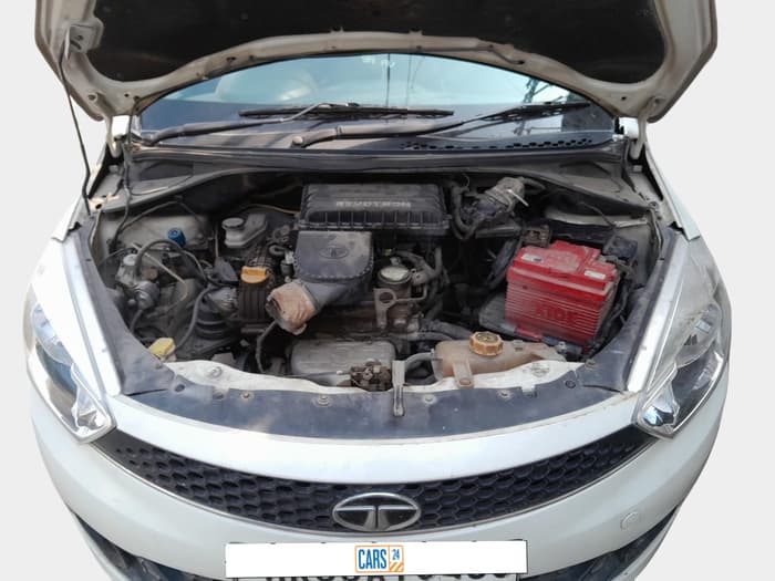 2016 Tata Tiago XT PETROL, Petrol, Manual, 1,09,390 km, exterior