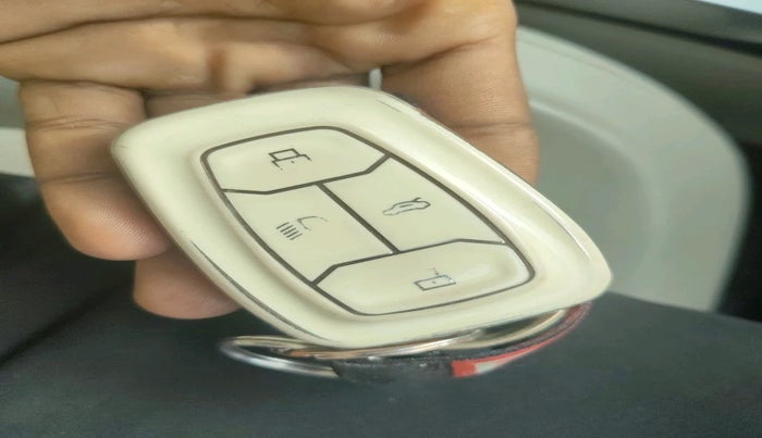 2021 Tata Safari XZA PLUS, Diesel, Automatic, 78,551 km, interior