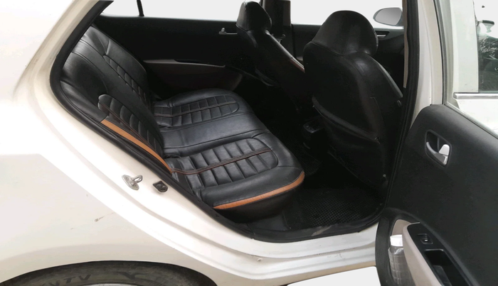 2015 Hyundai Grand i10 SPORTZ 1.1 CRDI, Diesel, Manual, 1,79,162 km, interior