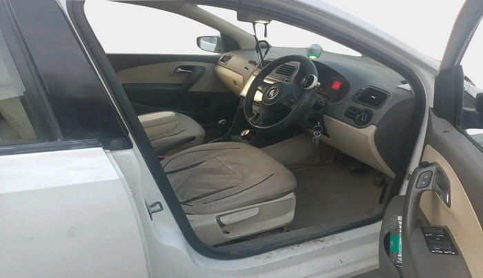 2013 Volkswagen Vento COMFORTLINE DIESEL 1.6, Diesel, Manual, 1,70,093 km, interior