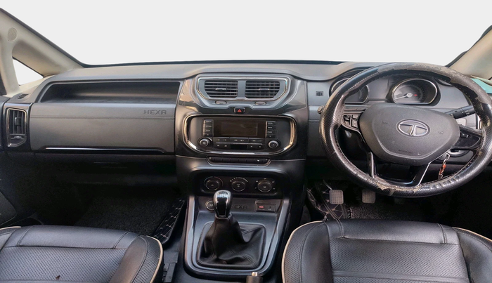 2017 Tata Hexa XE 4X2 7 STR, Diesel, Manual, 1,11,024 km, interior
