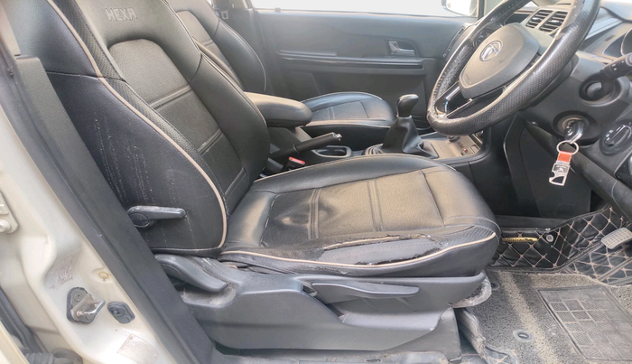 2017 Tata Hexa XE 4X2 7 STR, Diesel, Manual, 1,11,024 km, interior