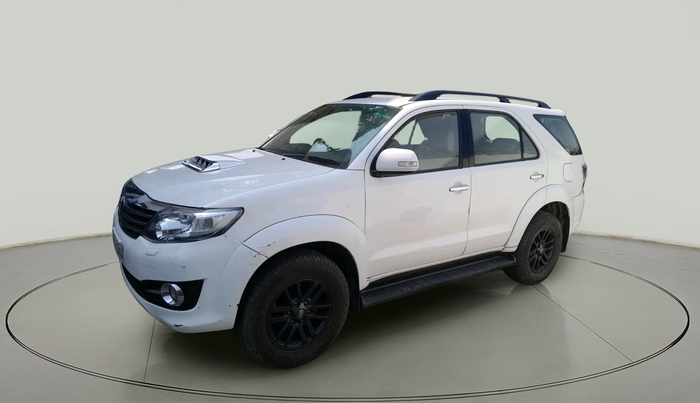 2015 Toyota Fortuner 3.0 4X2 AT, Diesel, Automatic, 2,25,379 km, exterior