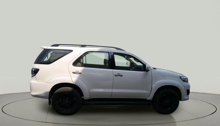 2015 Toyota Fortuner 3.0 4X2 AT, Diesel, Automatic, 2,25,379 km, exterior