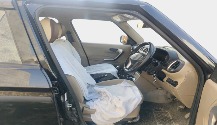 2024 Mahindra BOLERO NEO N10 R, Diesel, Manual, 25,936 km, interior