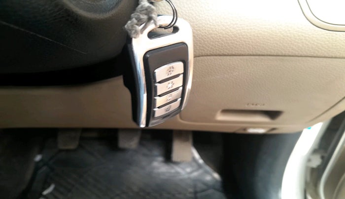 2017 Hyundai Eon ERA +, Petrol, Manual, 39,991 km, interior