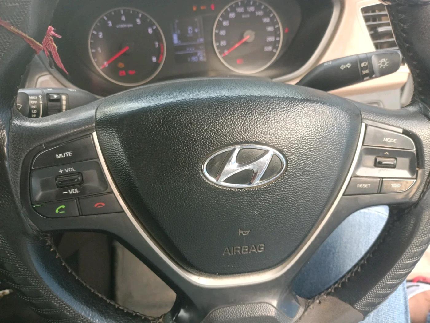 2018 Hyundai Elite i20 MAGNA EXECUTIVE 1.2, CNG, Manual, 1,21,000 km, interior