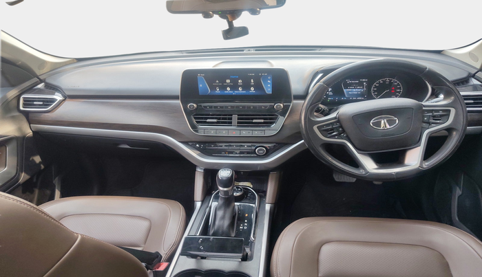 2020 Tata Harrier XZA PLUS 2.0L, Diesel, Automatic, 43,000 km, interior