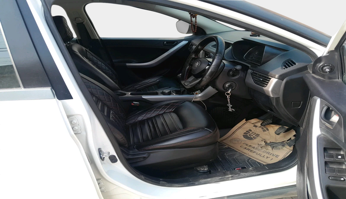 2022 Tata NEXON XM SUNROOF PETROL, Petrol, Manual, 37,745 km, interior