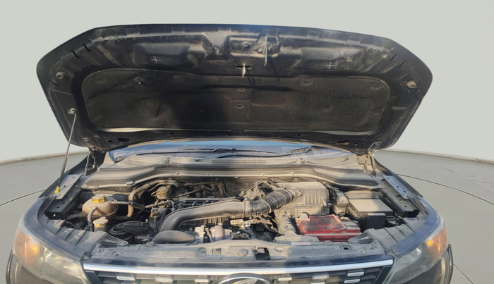 2020 Mahindra XUV300 W6 1.5 Diesel, Diesel, Manual, 2,72,908 km, exterior