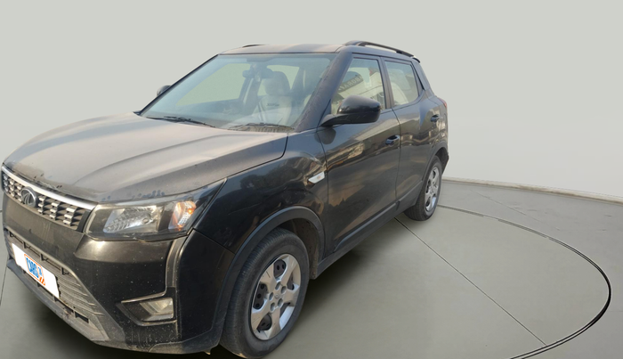 2020 Mahindra XUV300 W6 1.5 Diesel, Diesel, Manual, 2,72,908 km, exterior
