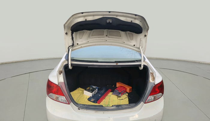 2013 Hyundai Verna FLUIDIC 1.6 CRDI SX, Diesel, Manual, 1,79,882 km, exterior