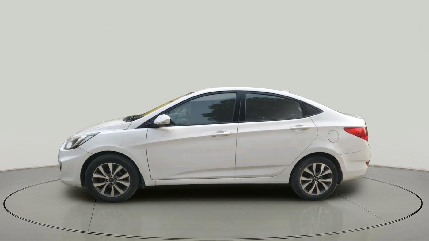 2013 Hyundai Verna FLUIDIC 1.6 CRDI SX, Diesel, Manual, 1,79,882 km, exterior