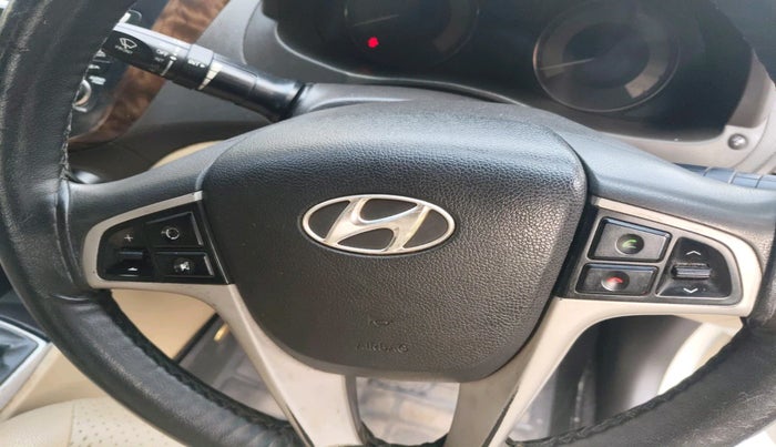 2013 Hyundai Verna FLUIDIC 1.6 CRDI SX, Diesel, Manual, 1,79,882 km, interior